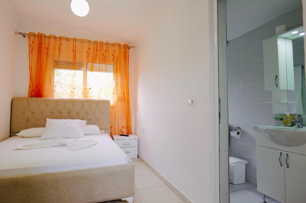 Seferi'S Apartament Apartment Саранде Екстериор снимка